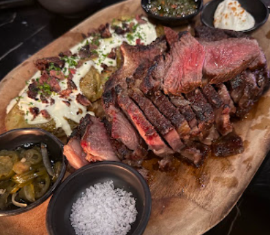 Tomillo Panama signature dishes Aged Cuts of Beef
Fresh Fish
Wood-Fired Vegetables